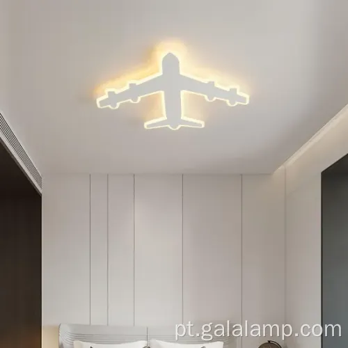 Lâmpada elegante de teto LED para decoração do quarto dos meninos
